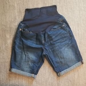 Maternity shorts